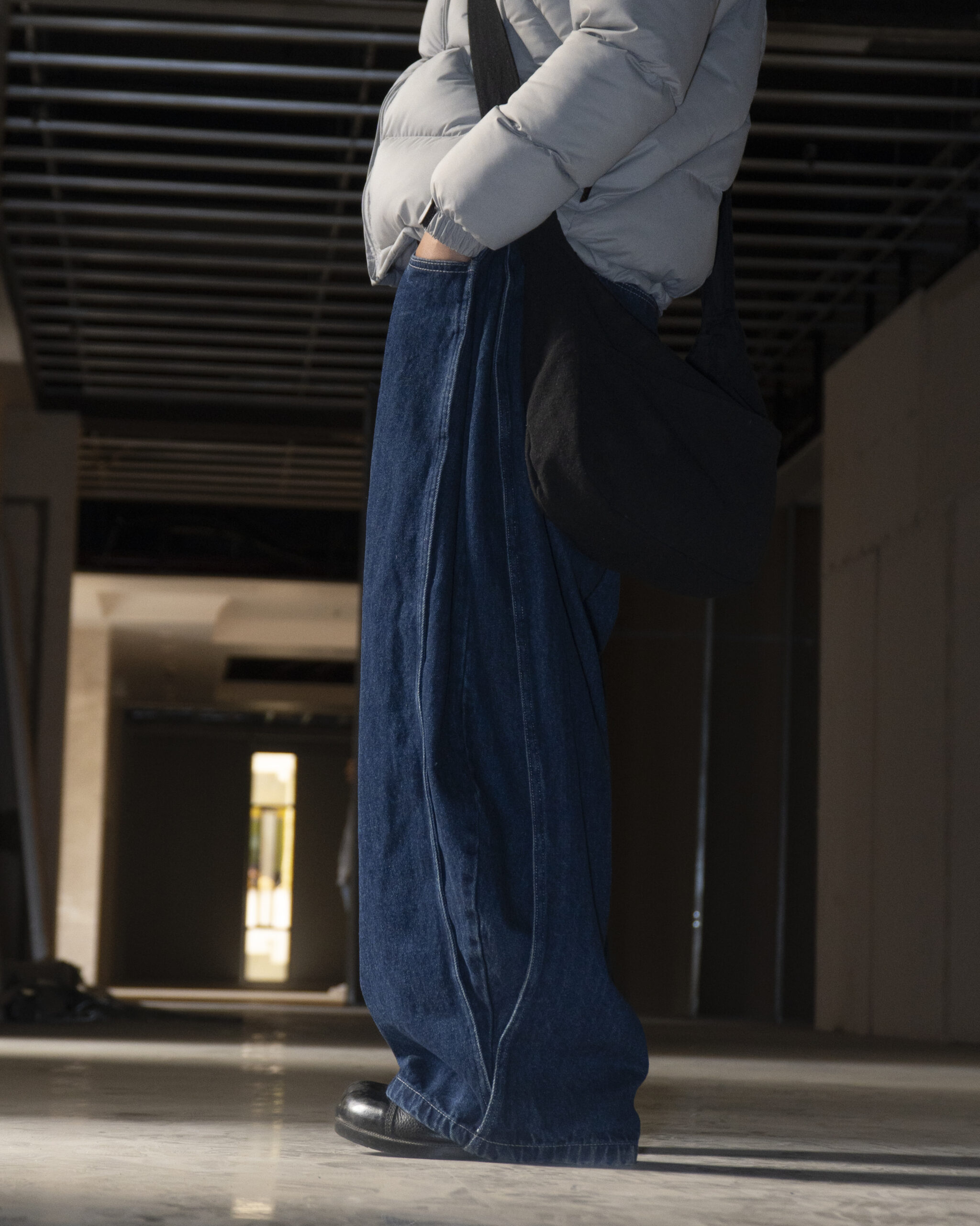 Navy Reign Balloon Jeans - Image 2